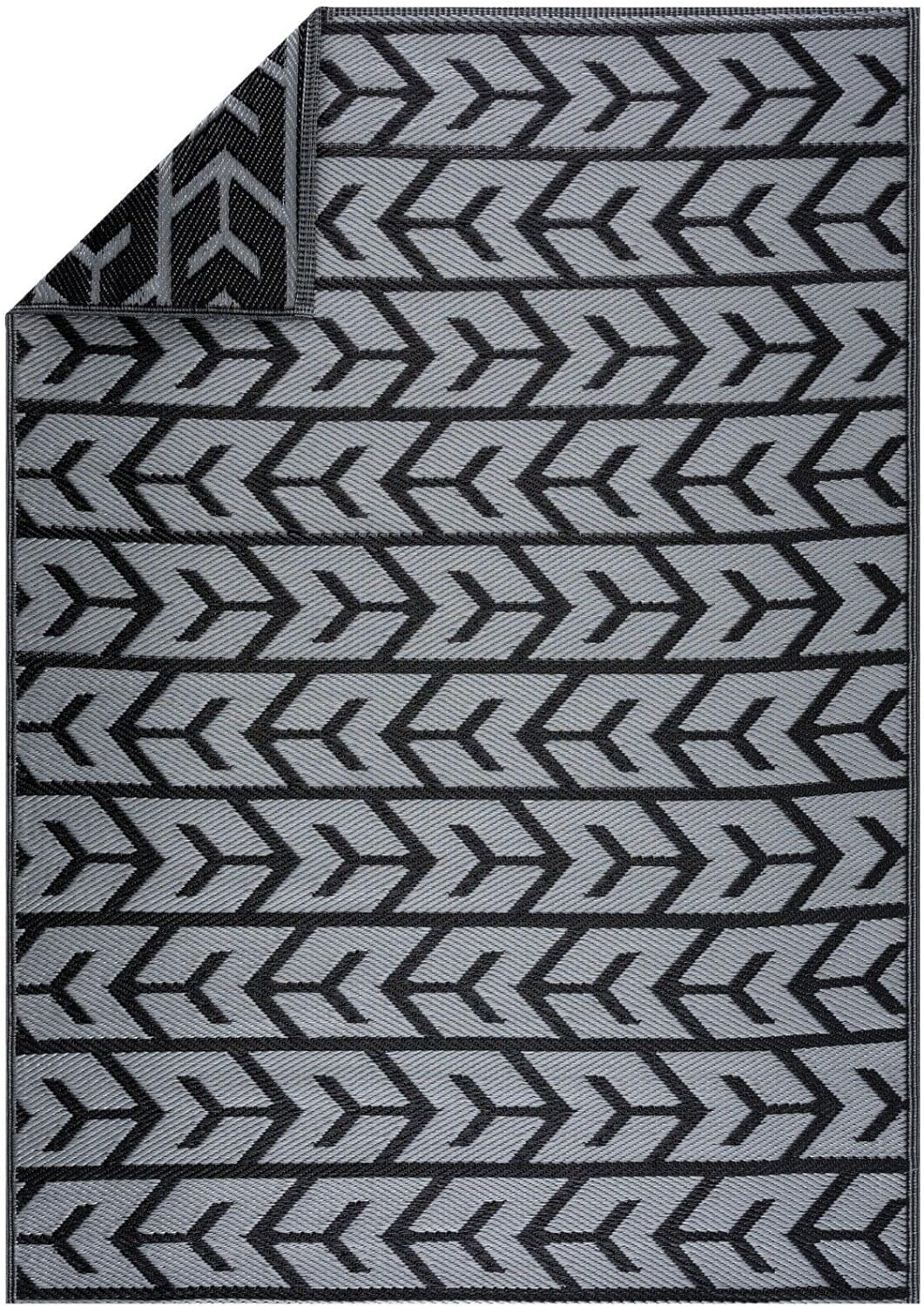 Playa Outdoor Rug - Crease-Free Recycled Plastic Floor Mat for Patio, Camping, Beach, Balcony, Porch, Deck - Weather, Water, Stain, Lightweight, Fade and UV Resistant - Amsterdam- Black & Gray