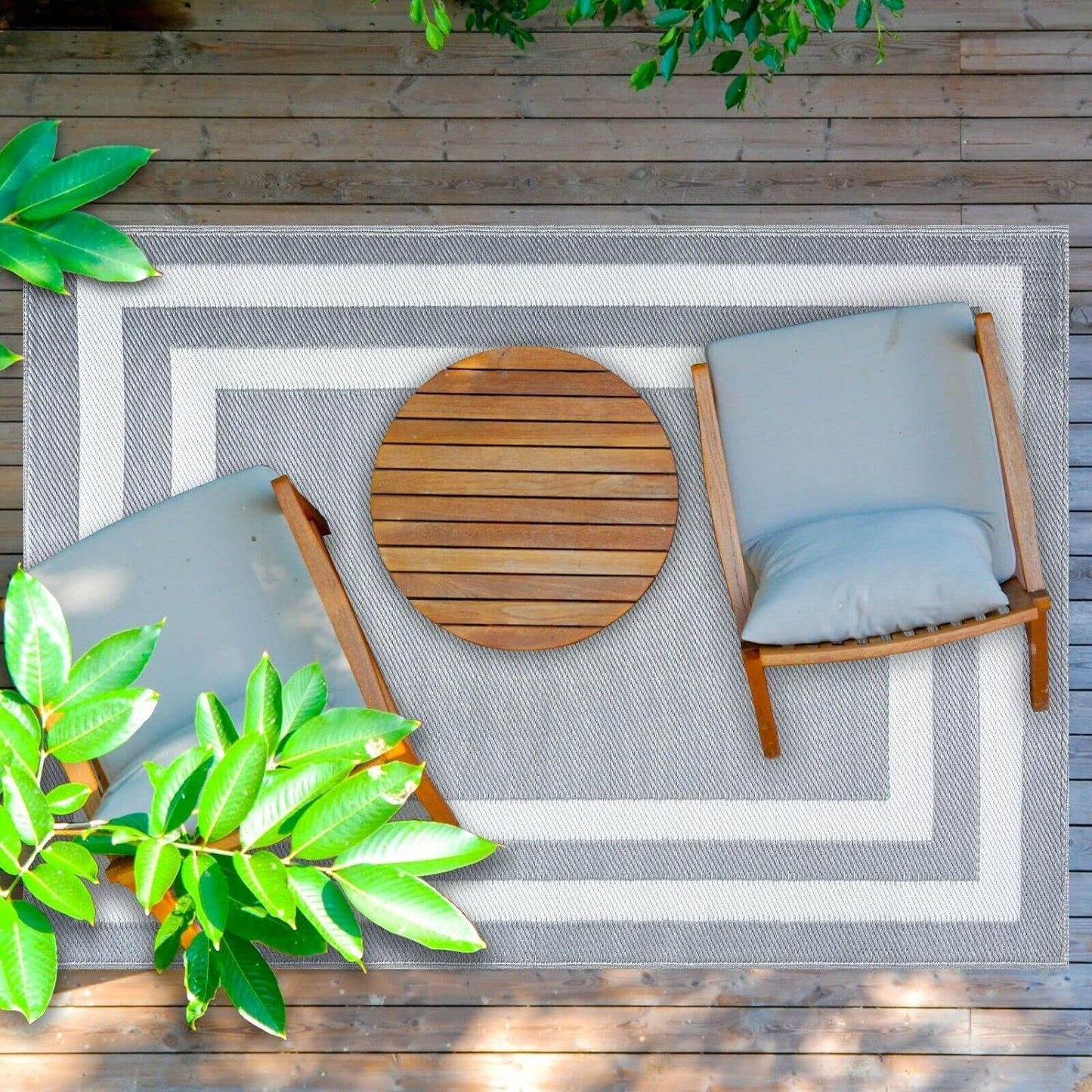 Playa Outdoor Rug - Crease-Free Recycled Plastic Floor Mat for Patio, Camping, Beach, Balcony, Porch, Deck - Weather, Water, Stain, Lightweight, Fade and UV Resistant - Paris- Gray & White