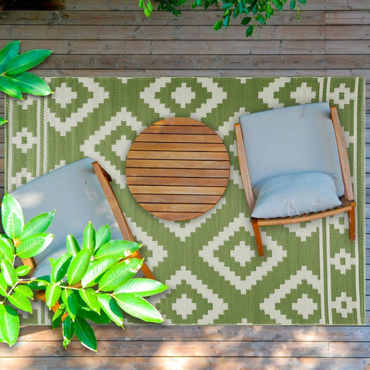 Playa Outdoor Rug - Crease-Free Recycled Plastic Floor Mat for Patio, Camping, Beach, Balcony, Porch, Deck - Weather, Water, Stain, Lightweight, Fade and UV Resistant - Milan- Green & Creme