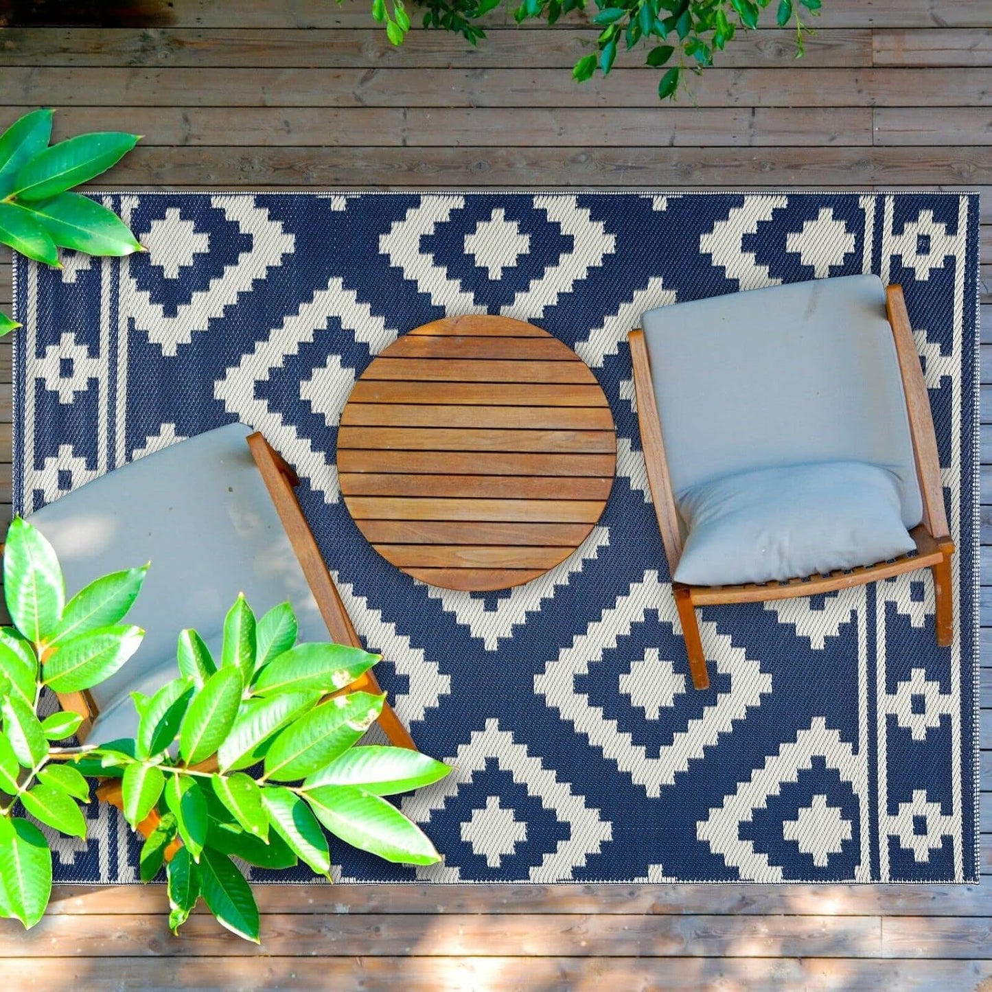 Playa Outdoor Rug - Crease-Free Recycled Plastic Floor Mat for Patio, Camping, Beach, Balcony, Porch, Deck - Weather, Water, Stain, Lightweight, Fade and UV Resistant - Milan- Navy & Creme