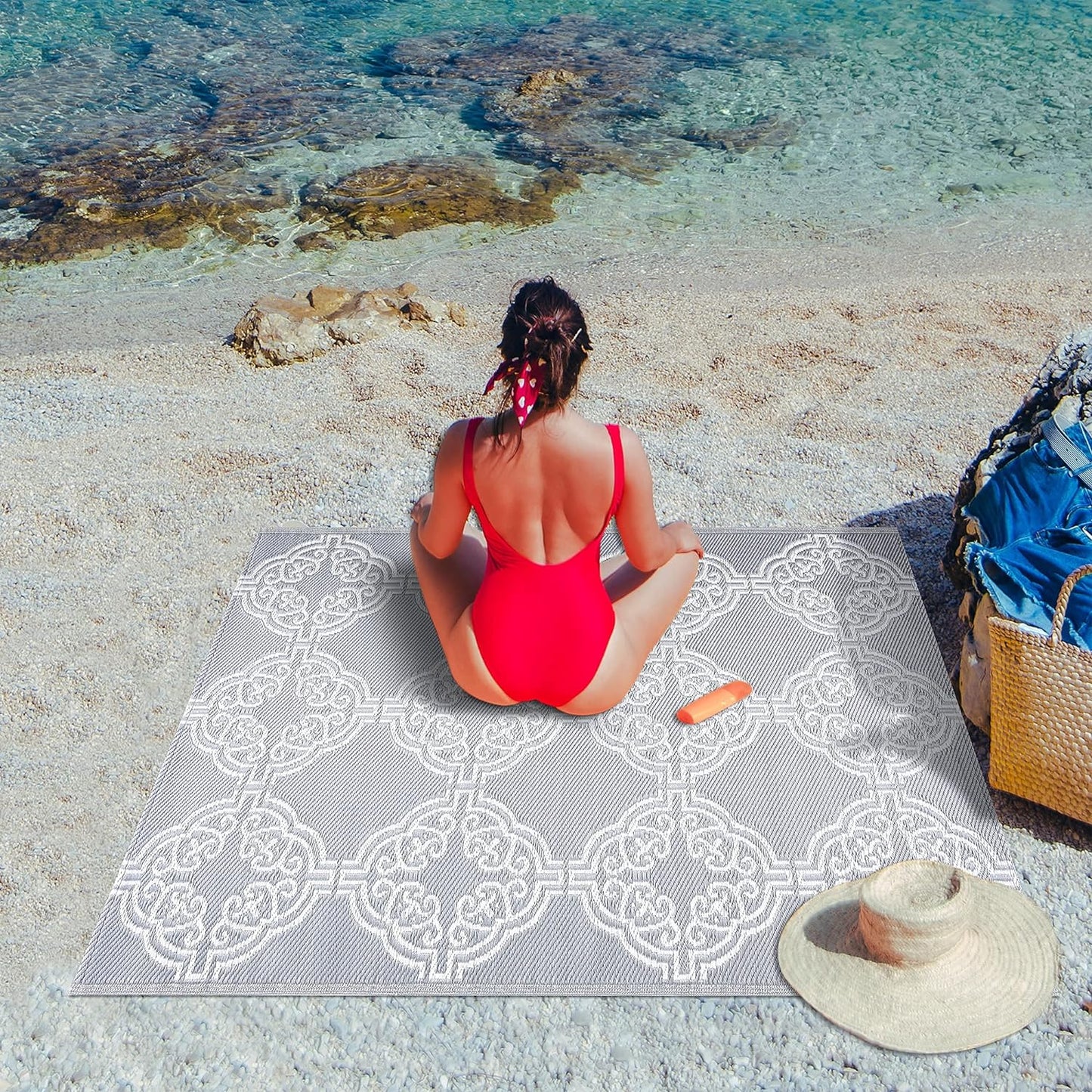 Playa Outdoor Rug - Crease-Free Recycled Plastic Floor Mat for Patio, Camping, Beach, Balcony, Porch, Deck - Weather, Water, Stain, Lightweight, Fade and UV Resistant - Marrakesh- Gray & White