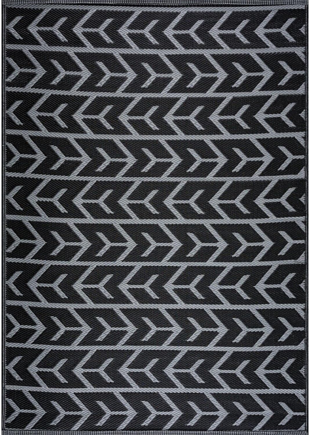 Playa Outdoor Rug - Crease-Free Recycled Plastic Floor Mat for Patio, Camping, Beach, Balcony, Porch, Deck - Weather, Water, Stain, Lightweight, Fade and UV Resistant - Amsterdam- Black & Gray