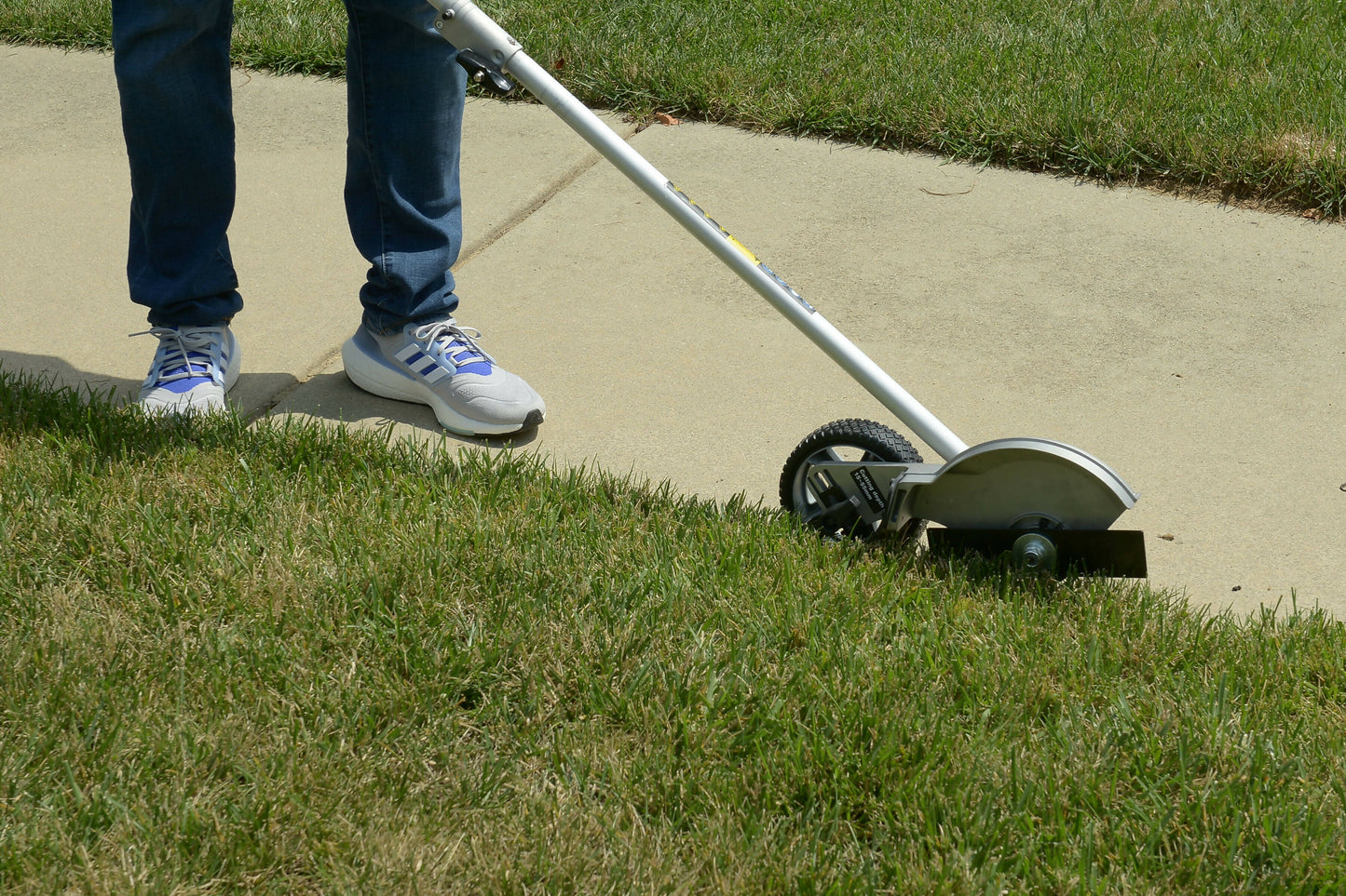 Wild Badger Power Universal LinkOn Straight Edger Attachment