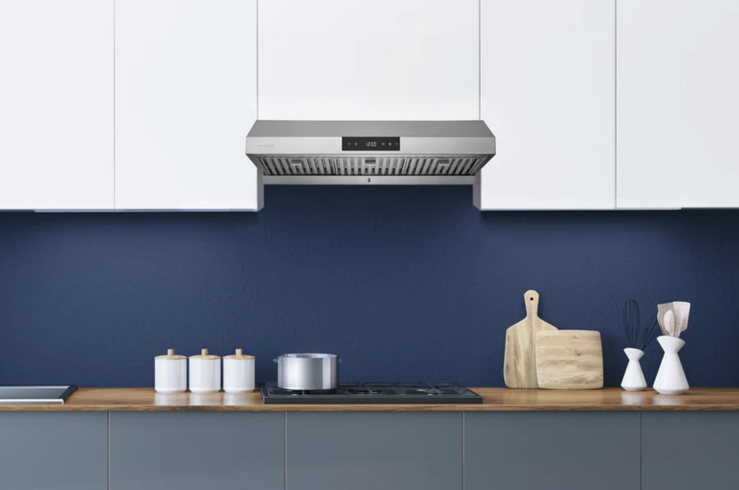 36 Inch Under Cabinet Versatile Venting Range Hood with Stainless Steel Filters in Stainless Steel